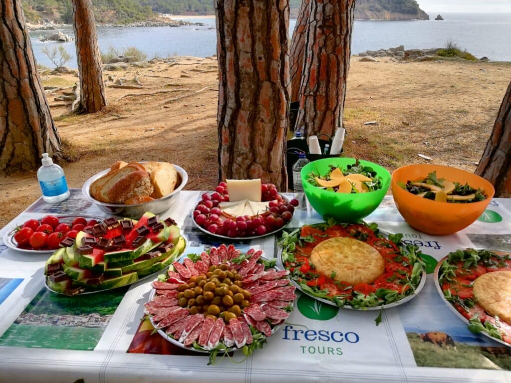 Fresco Tours gourmet picnic. Garbet to Port de la Selva